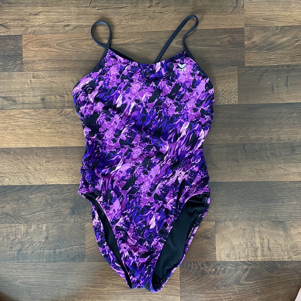 TYR cutoutfit swimsuit